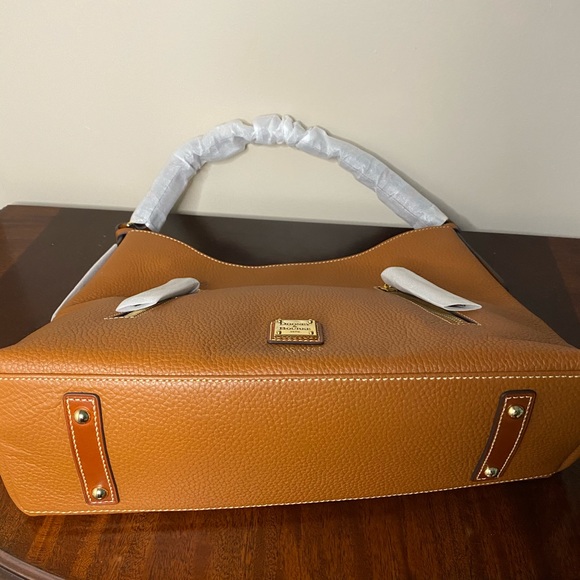 NWT- Dooney & Bourke Pebble Grain Cooper Hobo - Picture 2 of 8
